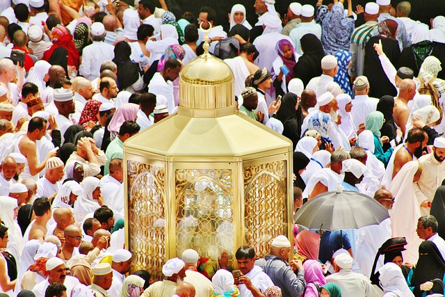 1. Mekka -⁣ Posvátné místo ⁤islámu a jeho historická důležitost