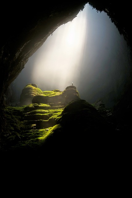 Svatá Lucie: Co přinesla z jeskyně světla?